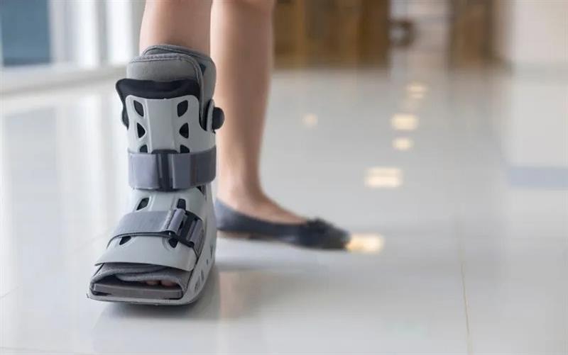  Walking Braces and Boots: Essential Tips for a Pain-Free Recovery