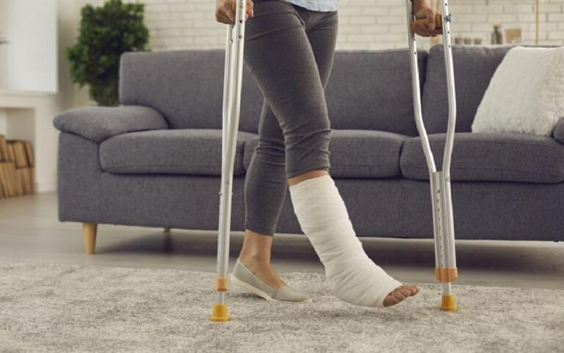 Crutches Versus Walkers: Which is Better for Seniors?